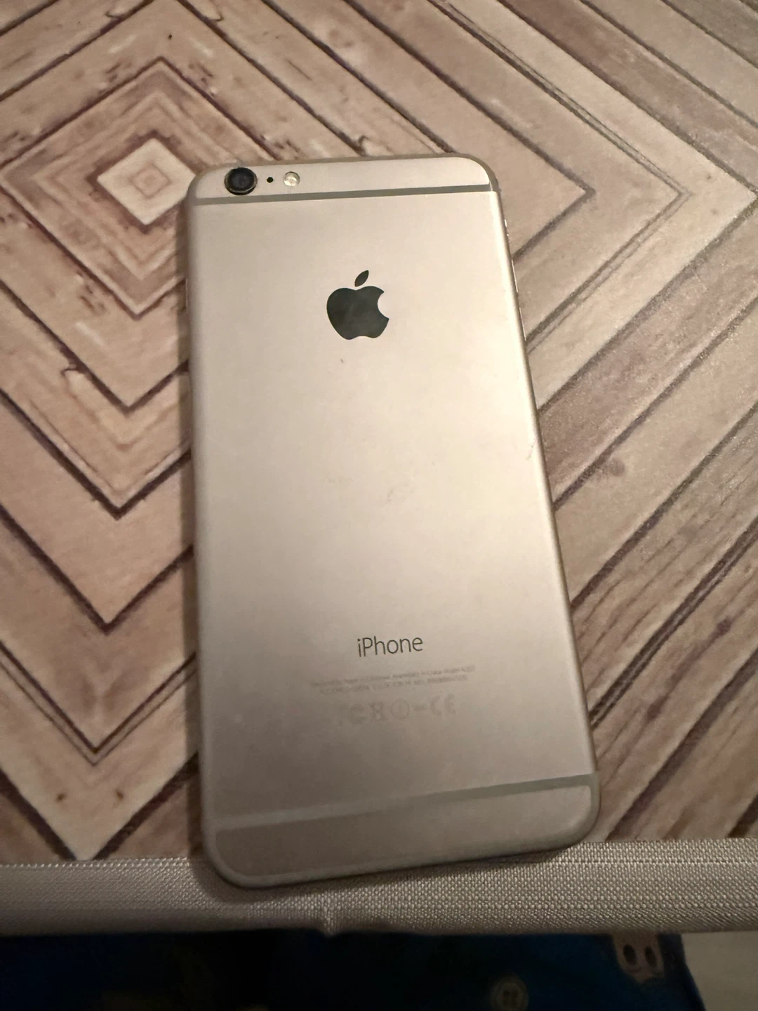 Apple iPhone 6 plus Silver