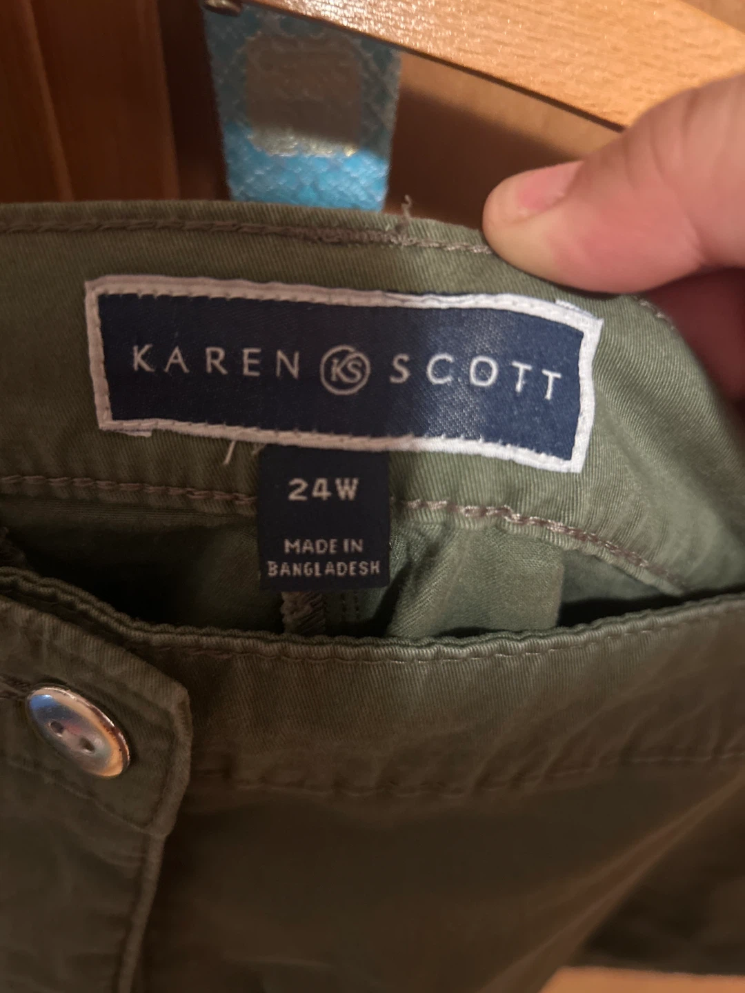 Karen Scott Women's Green Capris Size 24W - photo 2