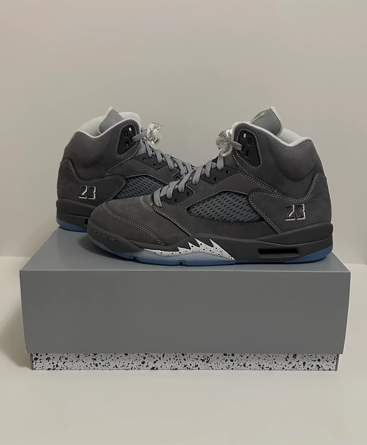 Air Jordan 5 Retro SE "Grey" Sneakers