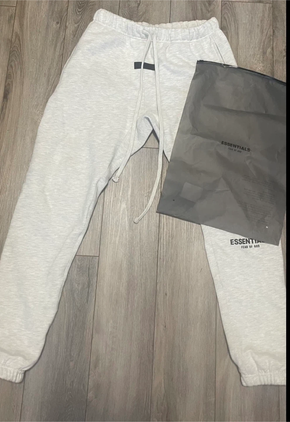 Fear of God ESSENTIALS Sweatpants Light Oatmeal