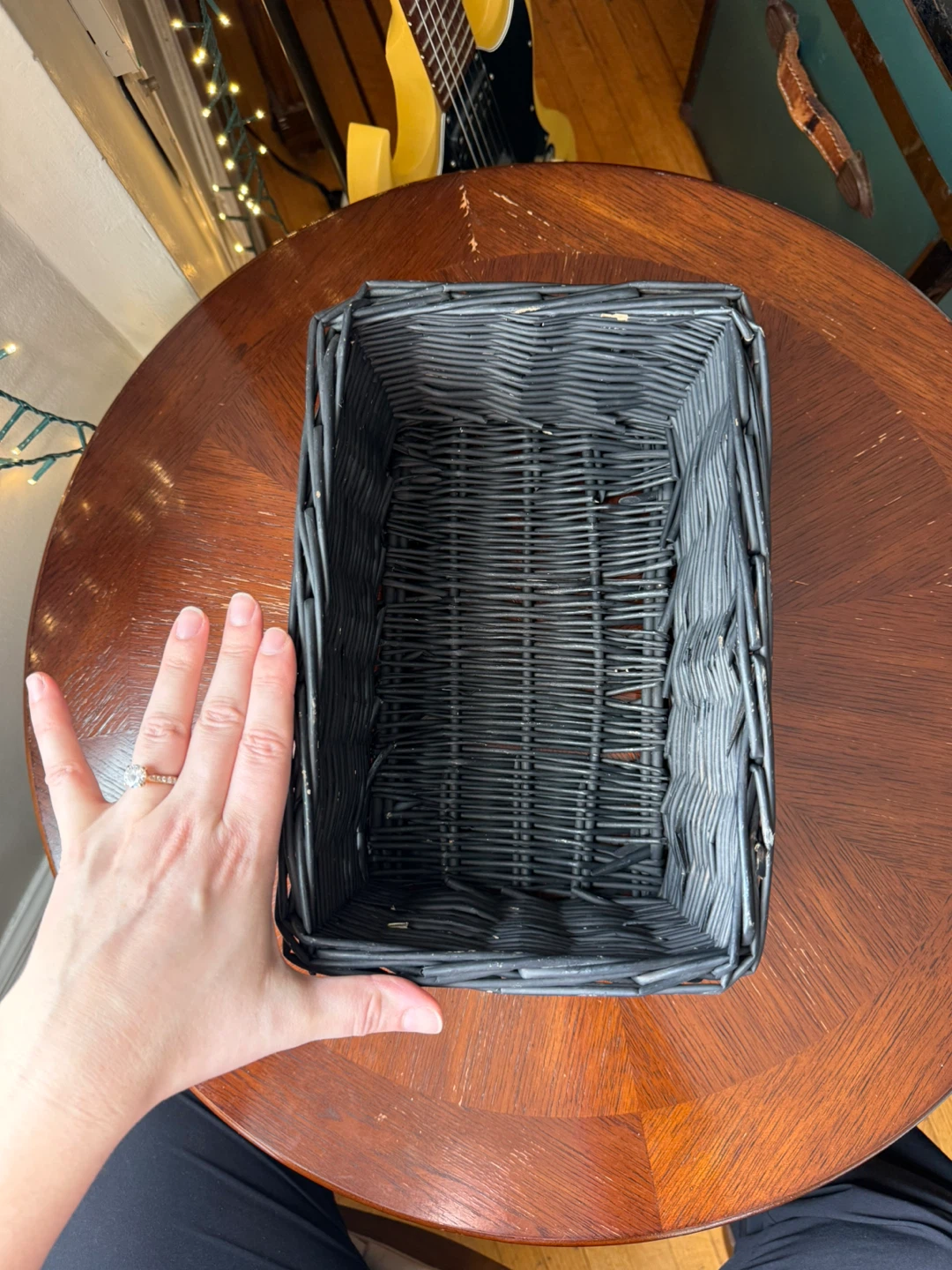 Black wicker basket - photo 5