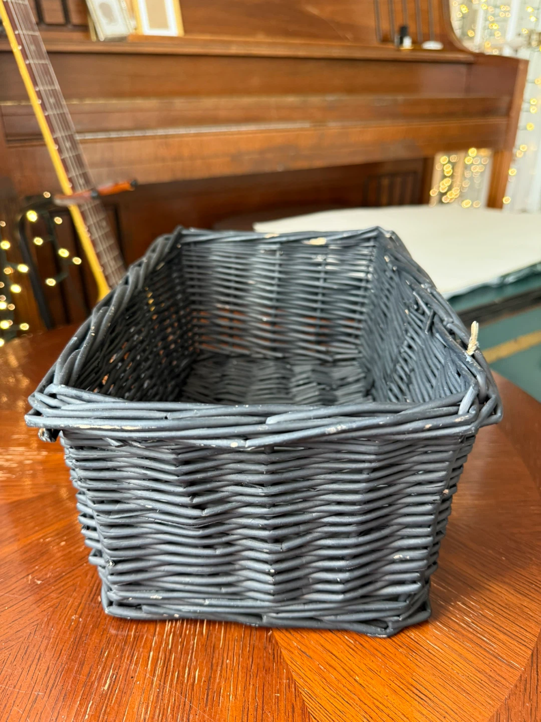 Black wicker basket - photo 3