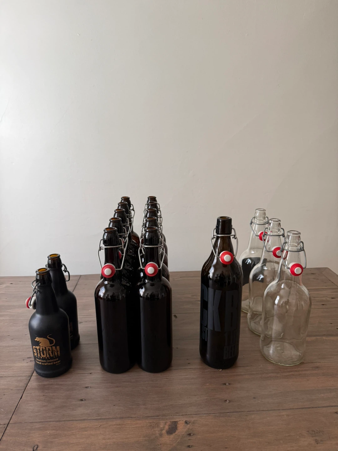 Set of x3 clear 1L pop-top bottles - photo 5