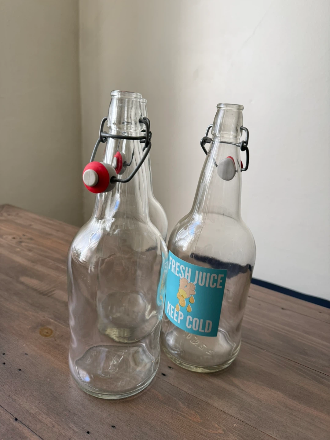 Set of x3 clear 1L pop-top bottles - photo 2