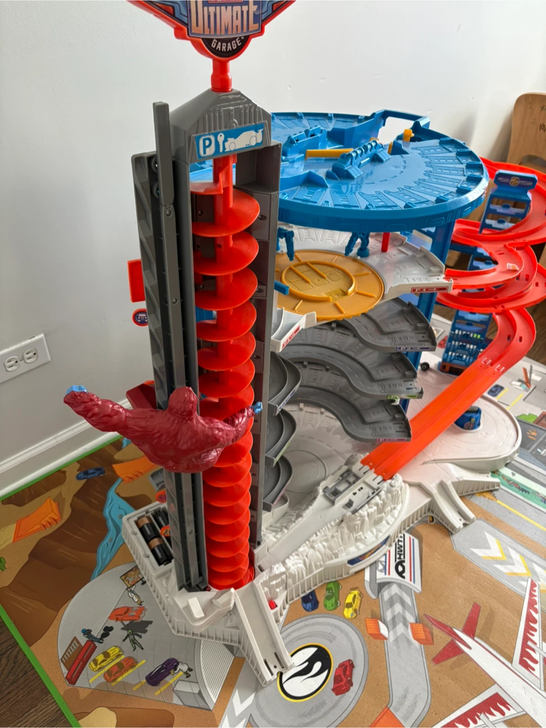 Hot Wheels Super Ultimate Garage Playset - photo 4