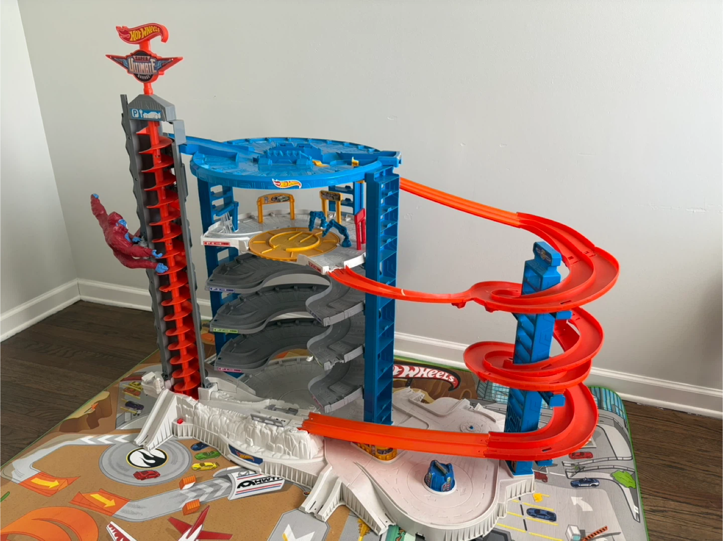 Hot Wheels Super Ultimate Garage Playset - photo 2