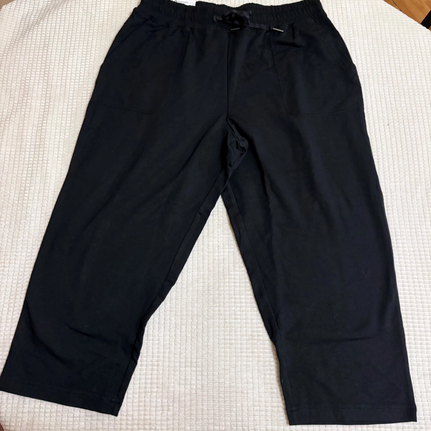 Black Capri Pants Medium Size