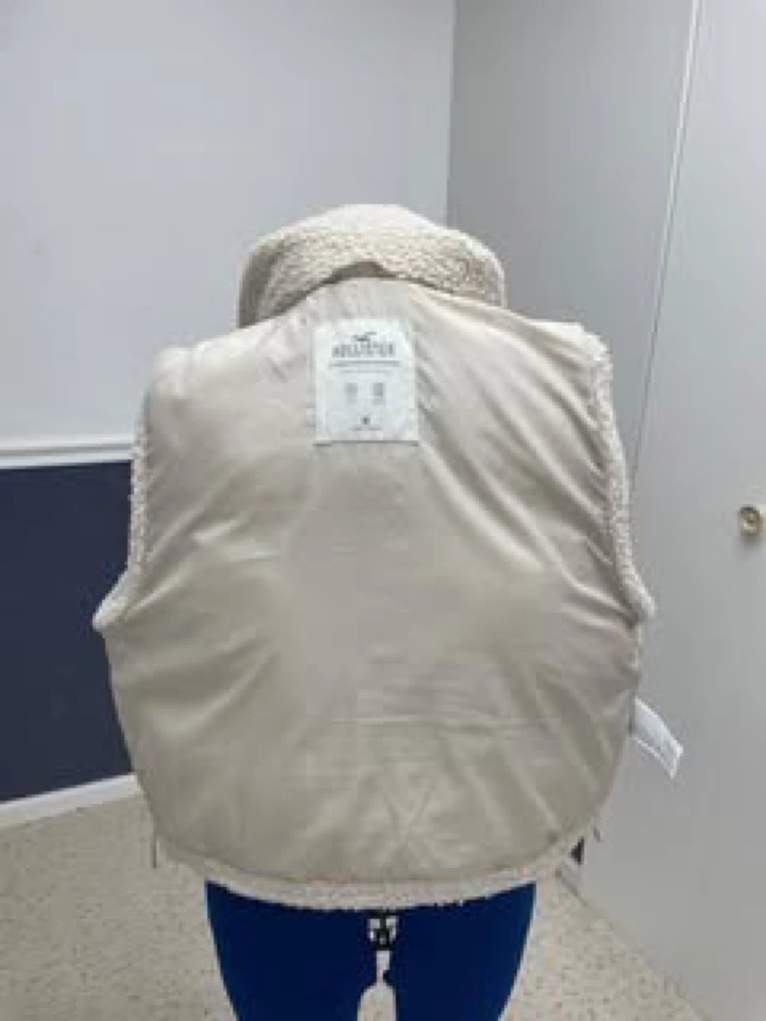 Hollister Sherpa Puffer Vest Size M - photo 4