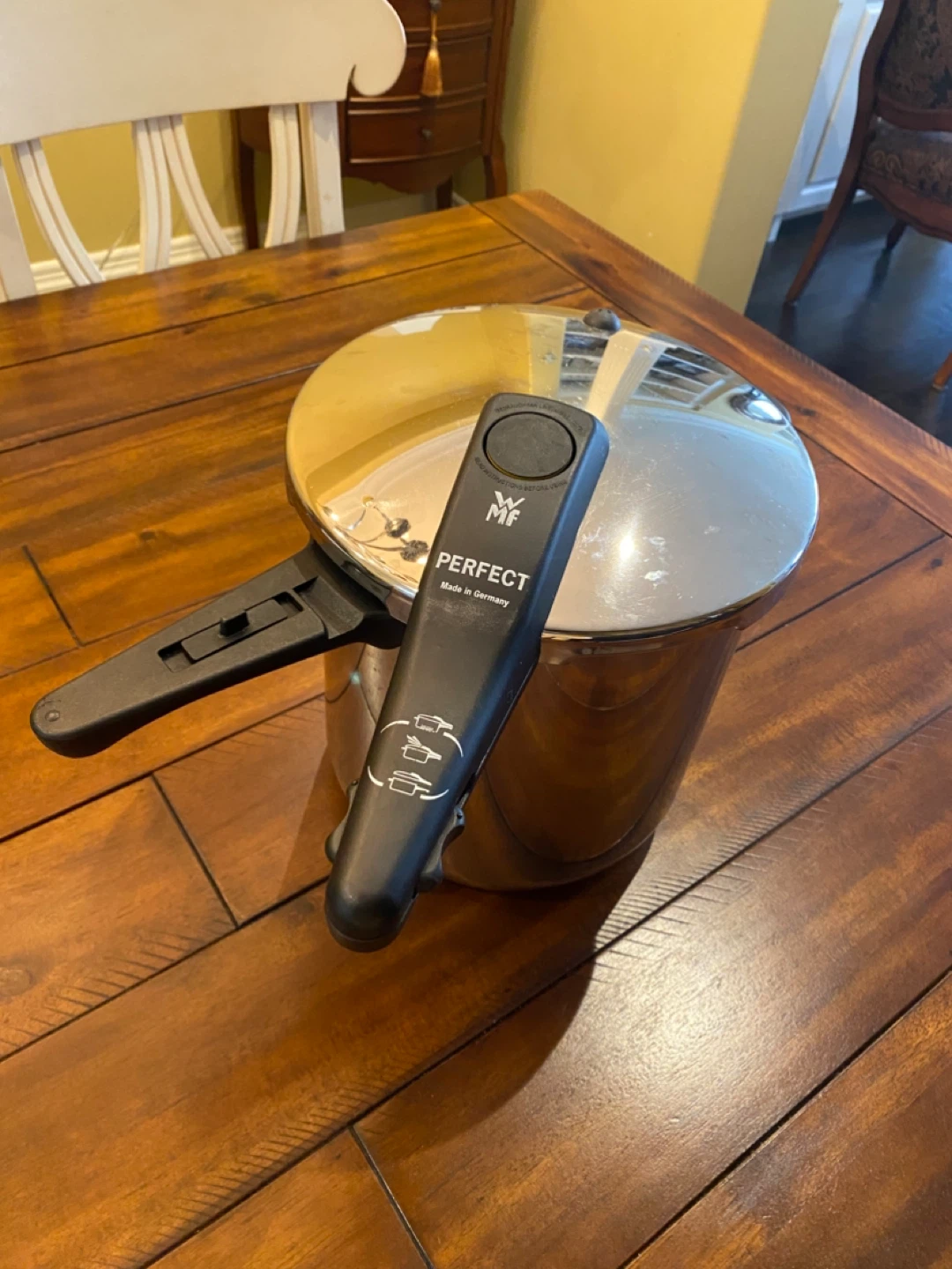 WMF PERFECT Pressure Cooker - photo 2