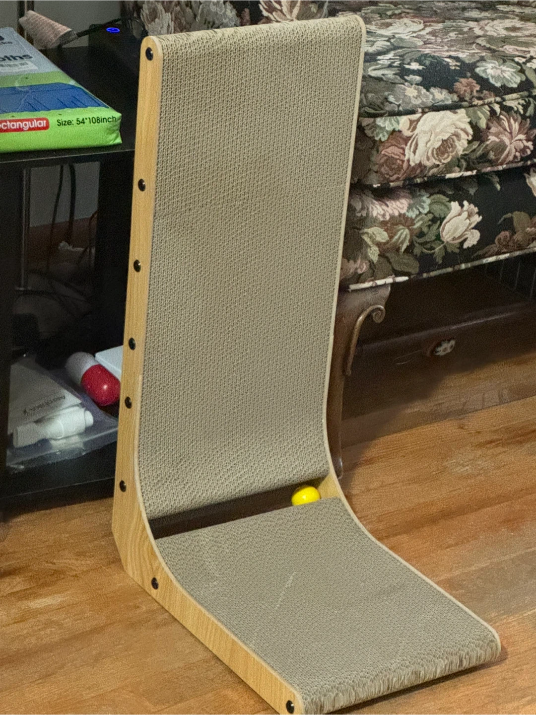 Curved Cat Scratcher with Ball