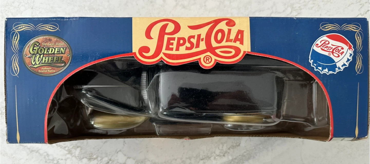 1940 Ford Replica Pepsi-Cola Die Cast Metal Bank - photo 2