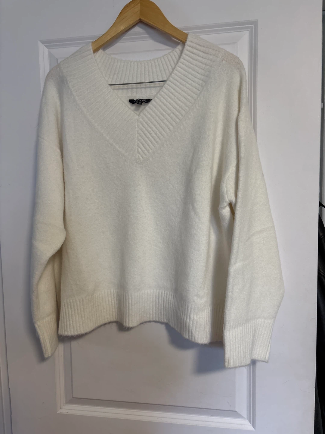 George White V-Neck Sweater - XL/TG