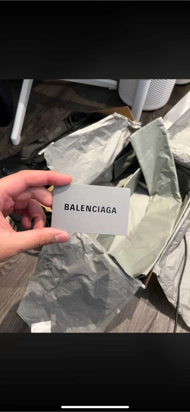 Balenciaga Paris Low Top Sneakers - photo 3