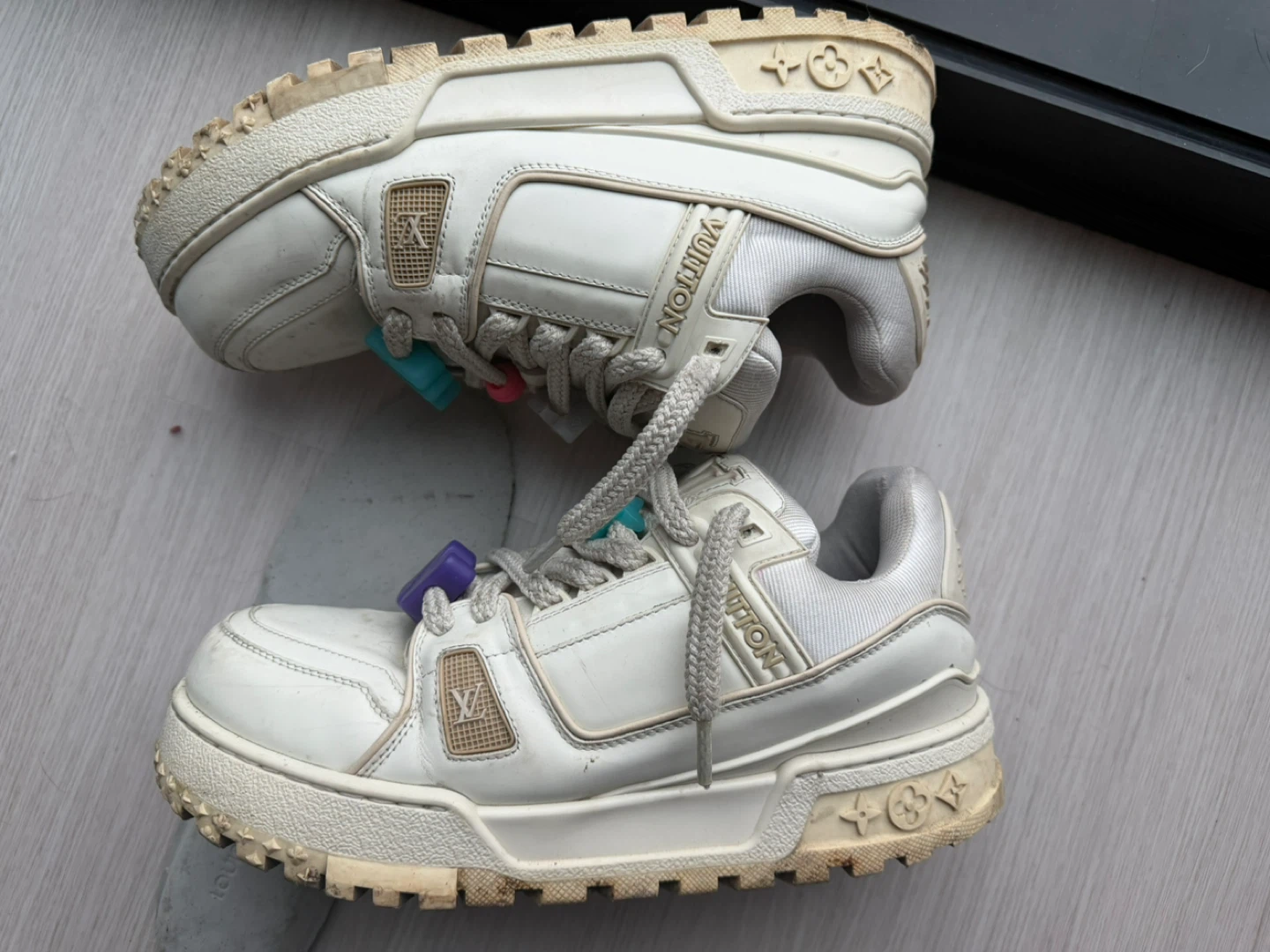 Louis Vuitton White Leather "LV Trainer" Sneakers - photo 2