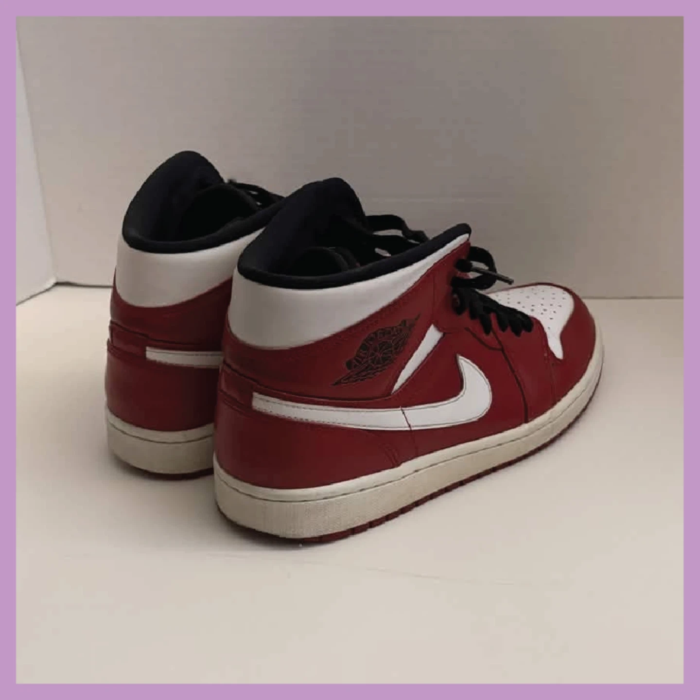 Air Jordan 1 Mid Chicago Size 9.5 - photo 2