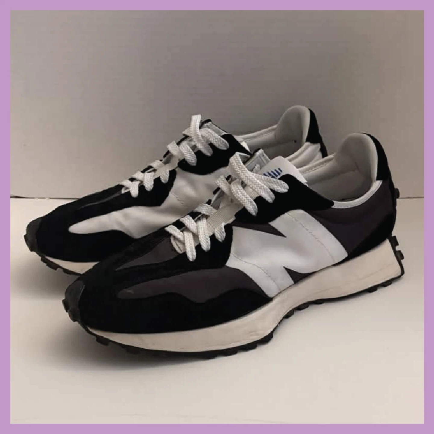 New Balance 327 Black and White Size 9.5
