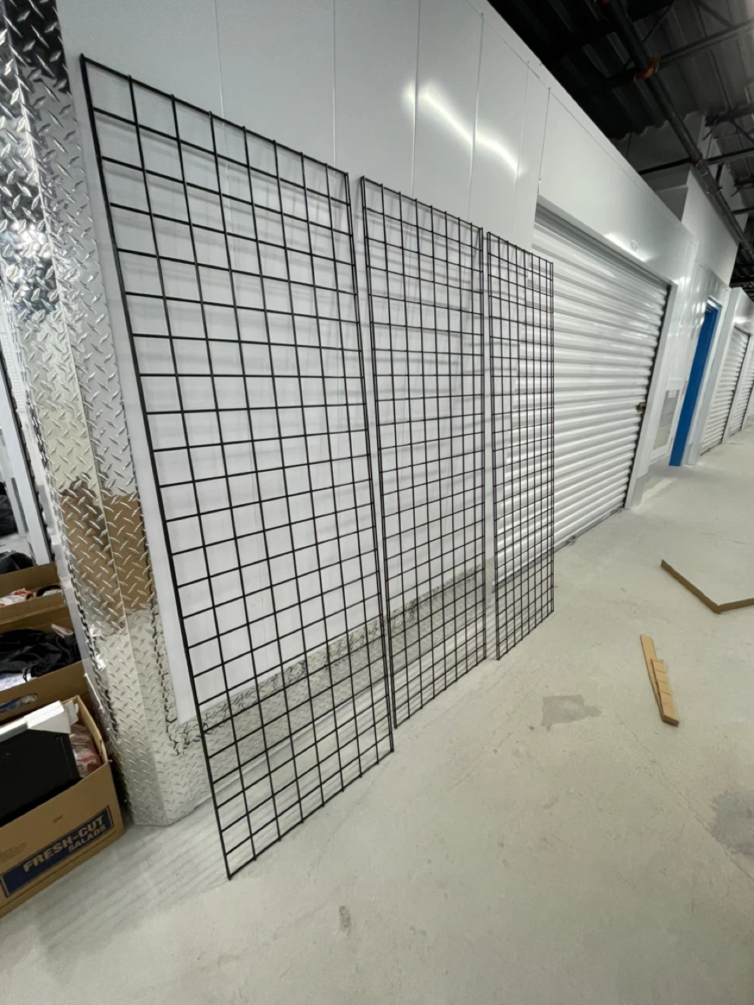 Artist grid walls - photo 2