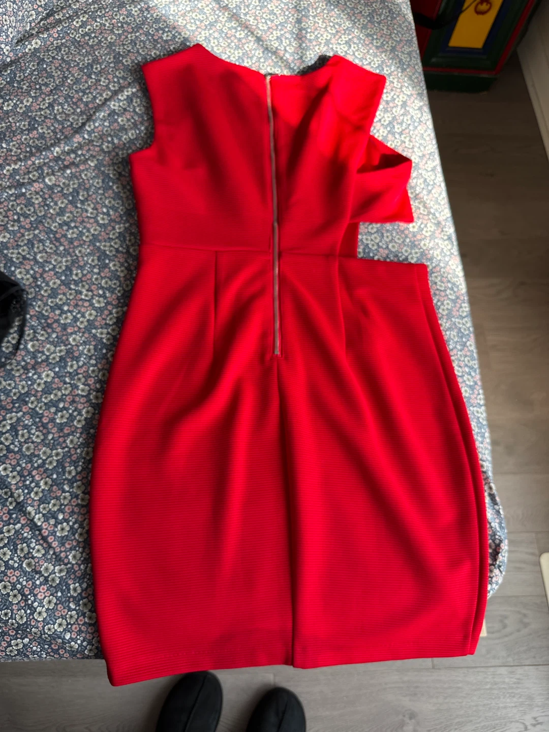 Dynamite Red Cut-Out Dress - Size Medium - photo 4