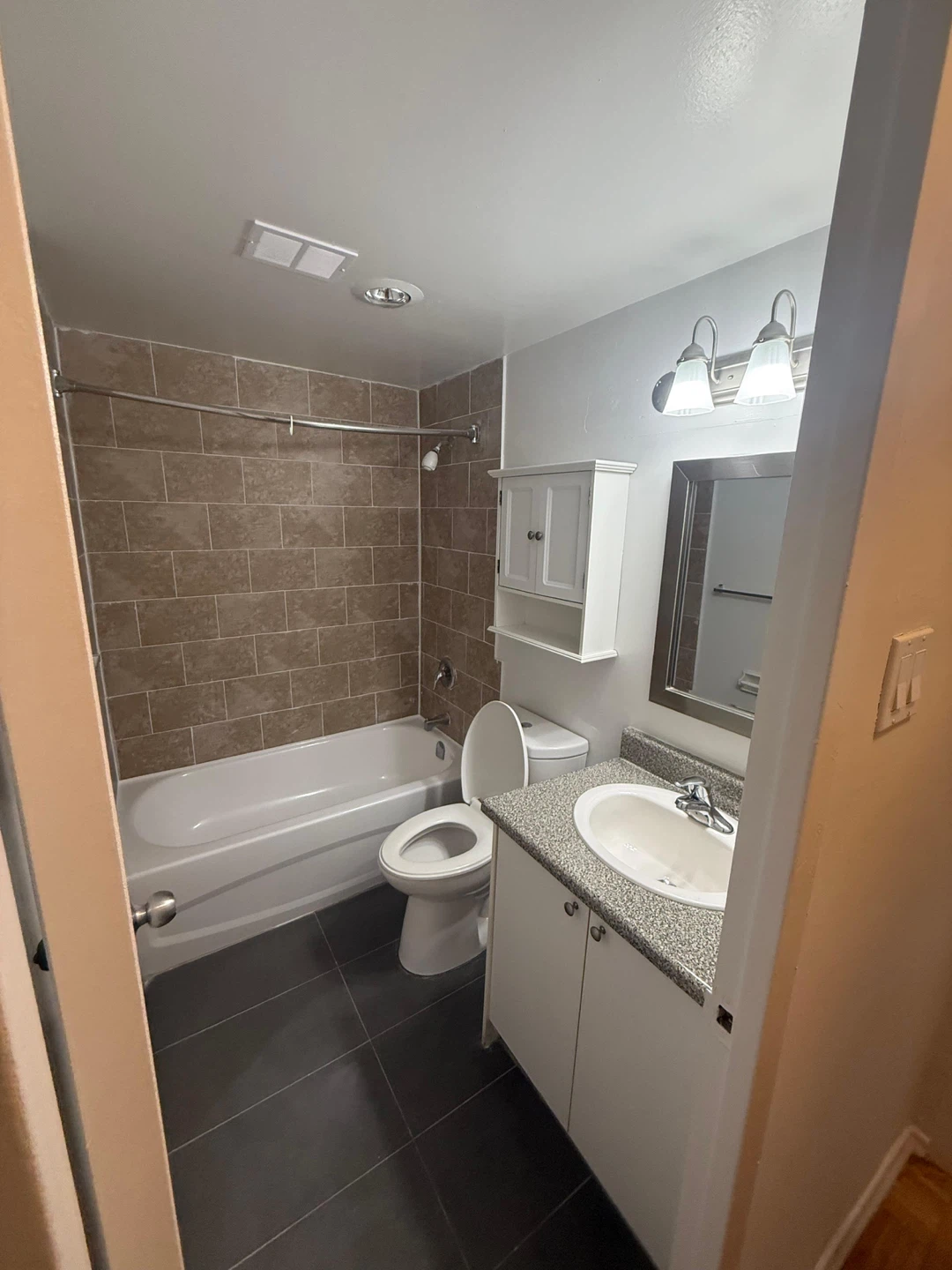Short term Shared accommodation for male - photo 3