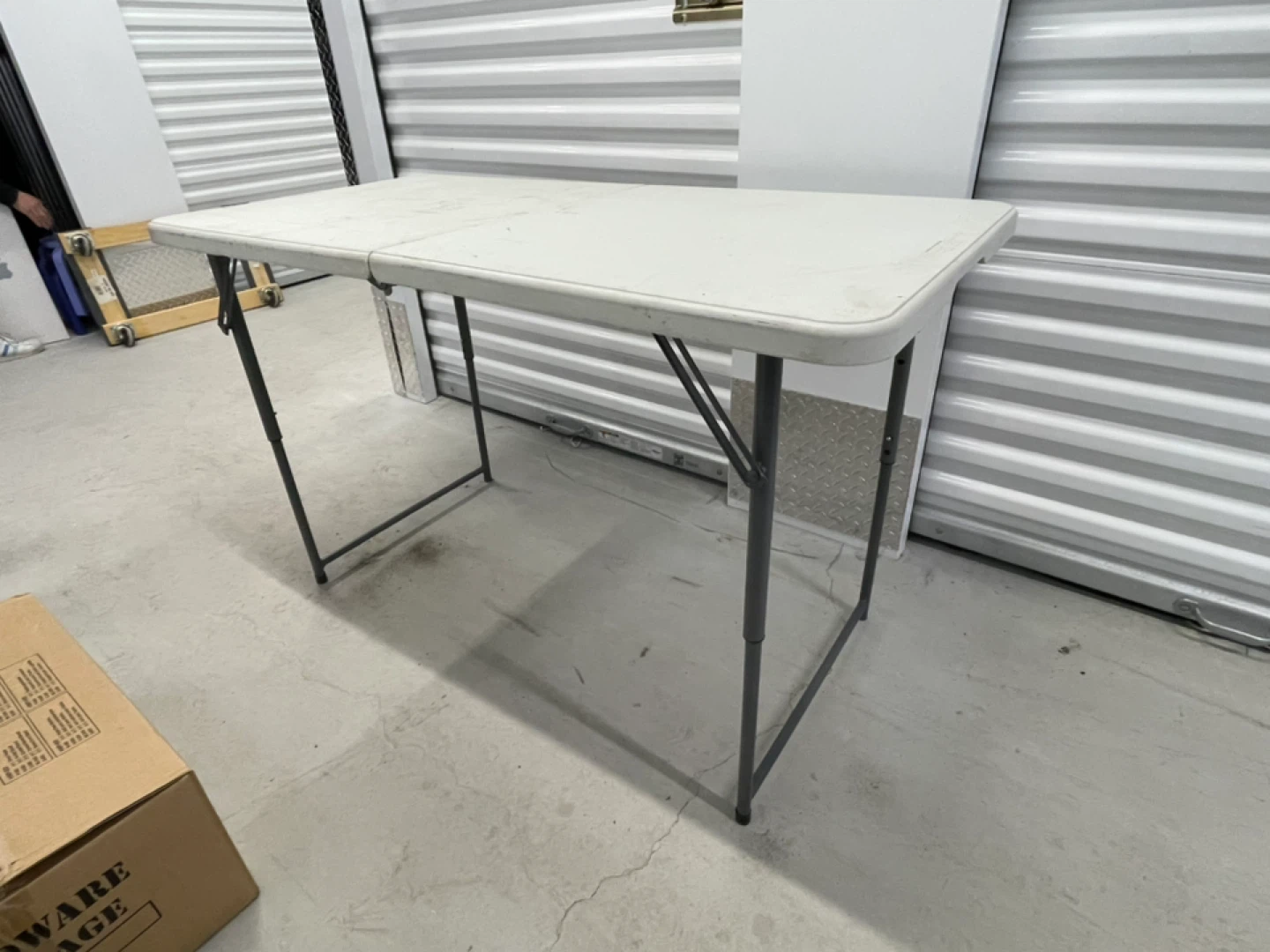 Collapsible arts and crafts tables - photo 2