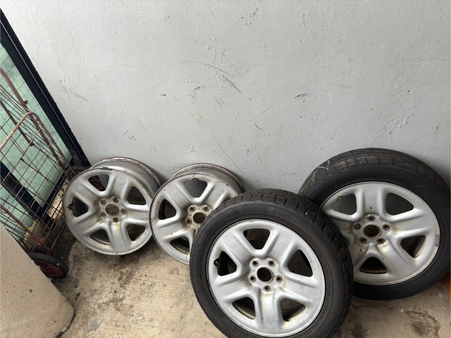 215/55R17 Tires and Rims Set - photo 2