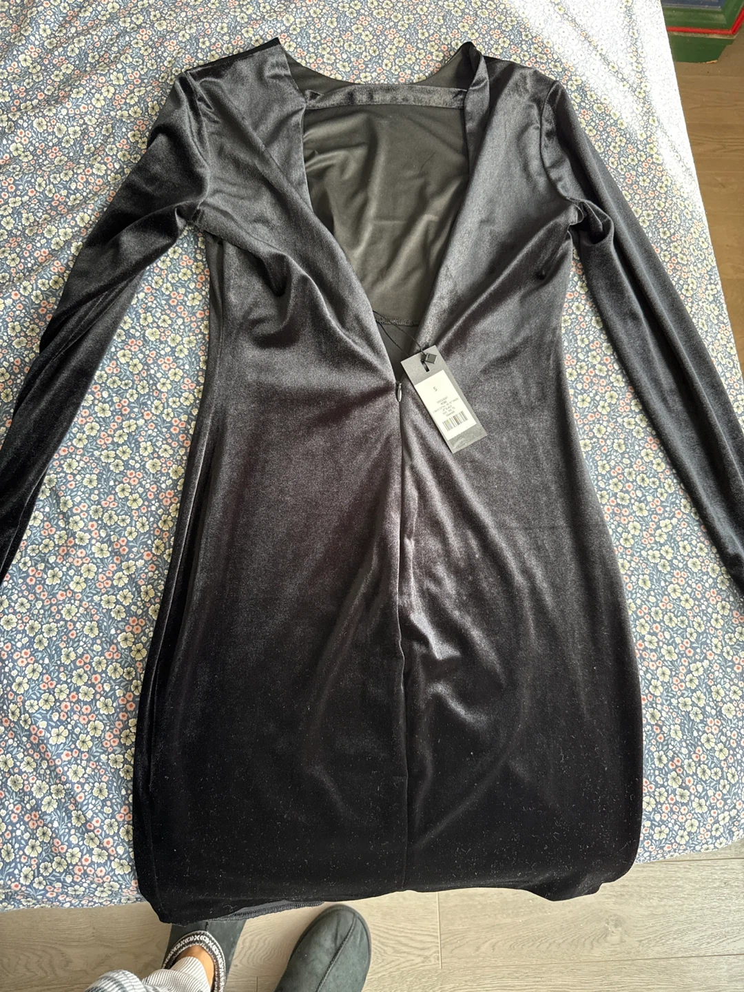 Black Velvet Long Sleeve Mini Dress - photo 2