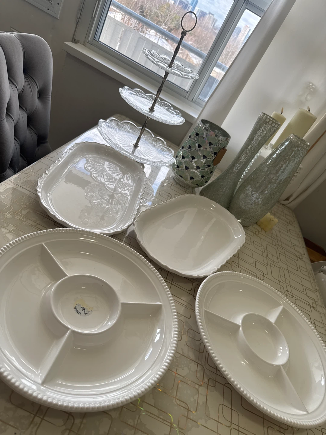 White Ceramic Chip and Dip Serving Platter Set,3 ceramic vase