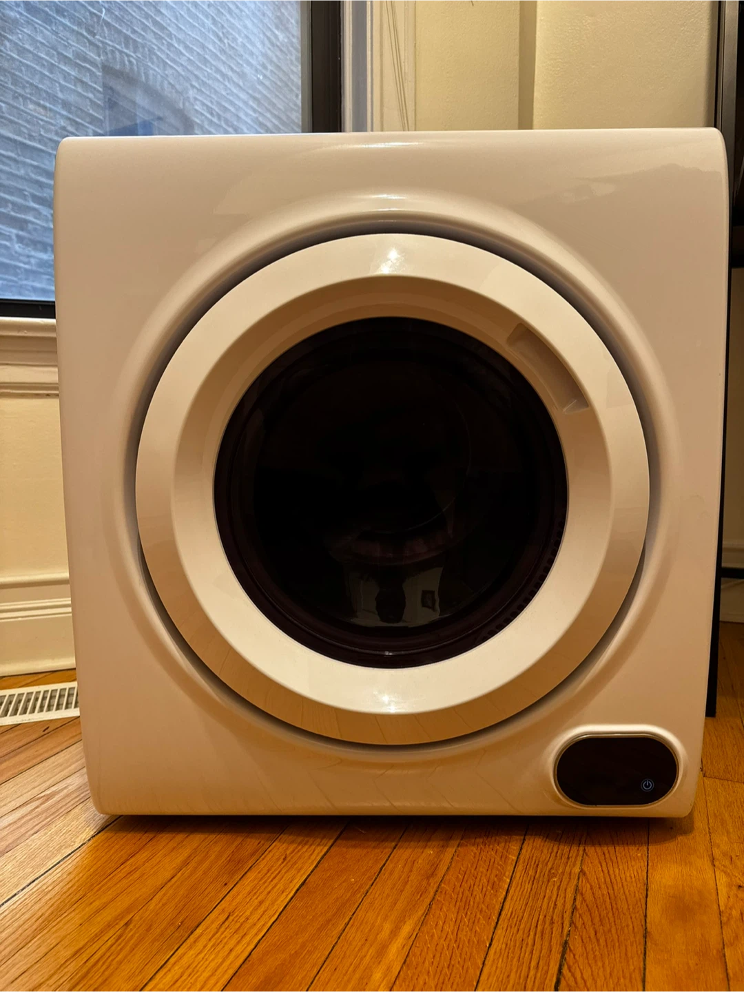 White Compact Electric Clothes Dryer - photo 2