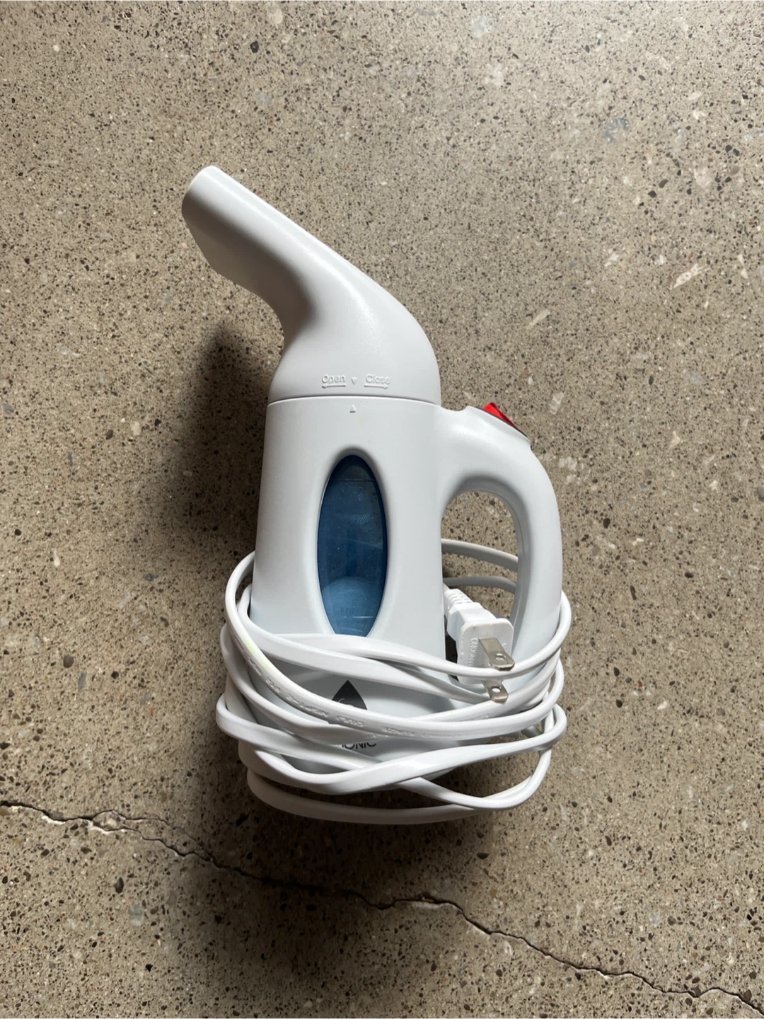 Small clothing steamer