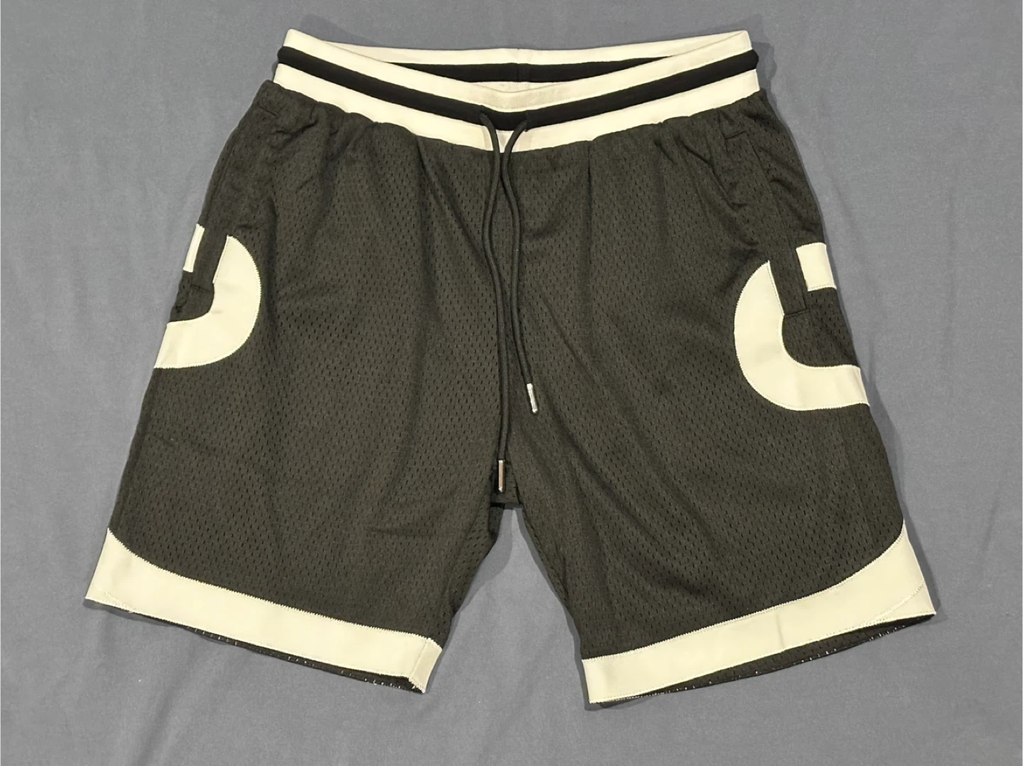 ASAALI JEAN CO. Black Mesh Basketball Shorts Size S