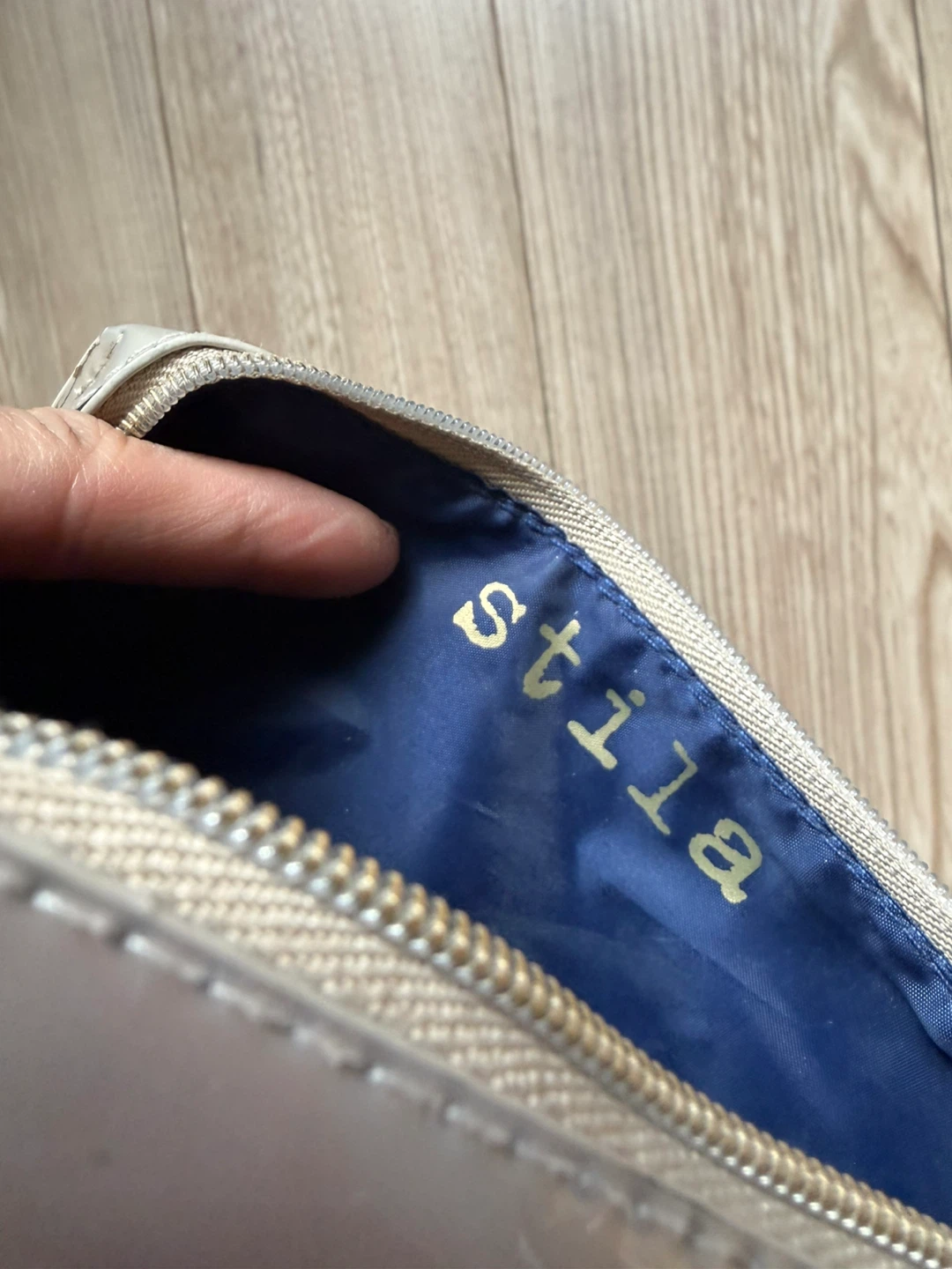Stila Makeup Bag - photo 4