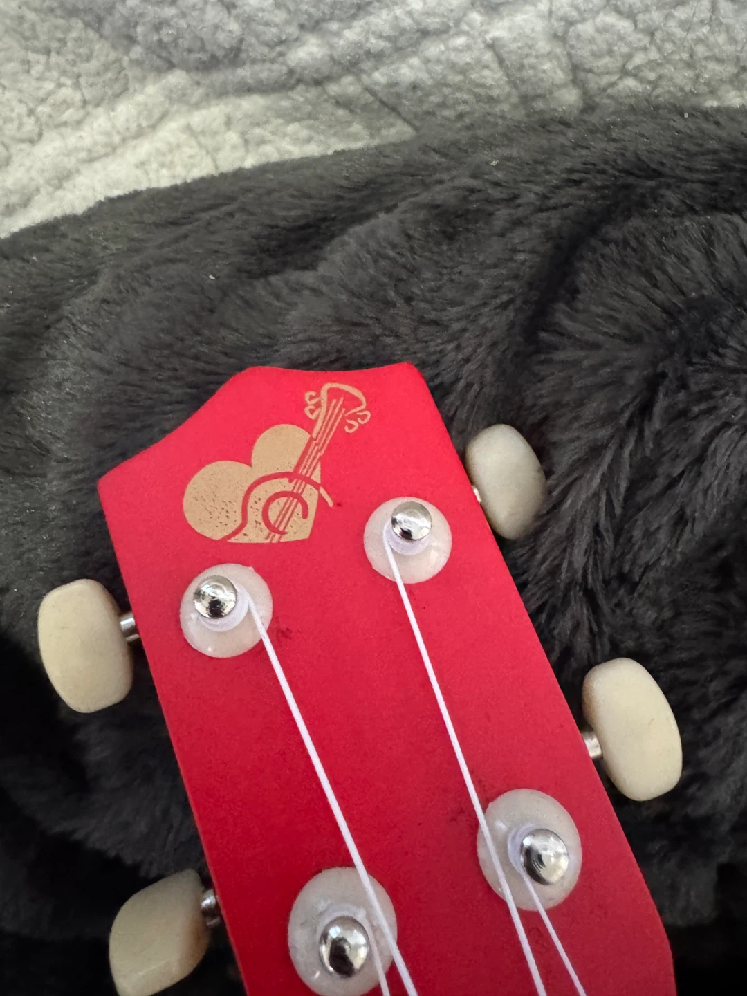 Red Ukulele with Black Gig Bag - photo 2