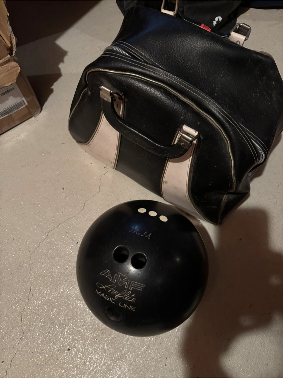 AMF Magic Line 13 pound Bowling Ball with Bag