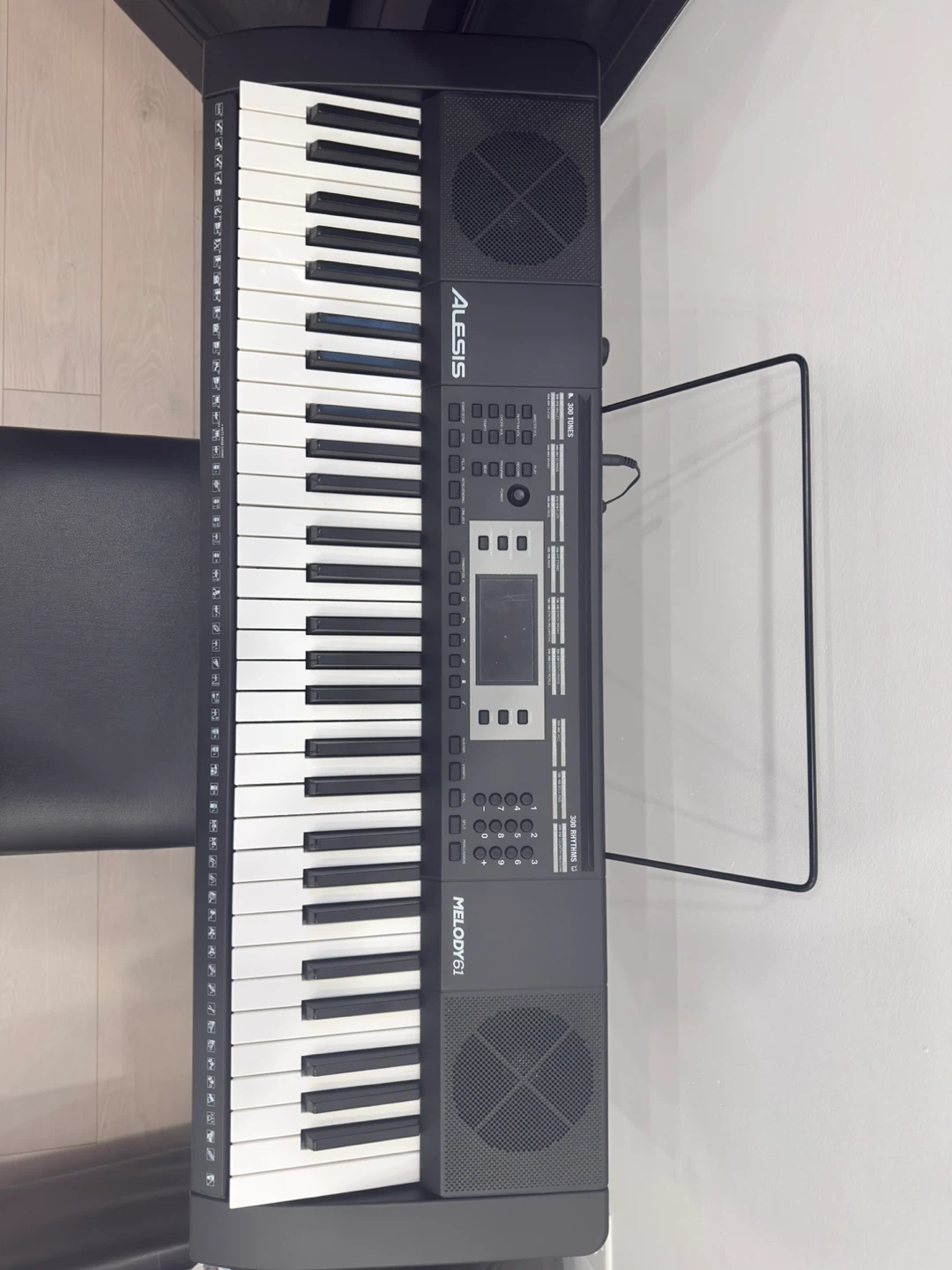 MOVING SALE- Alesis Melody 61 Keyboard with Seat - photo 2