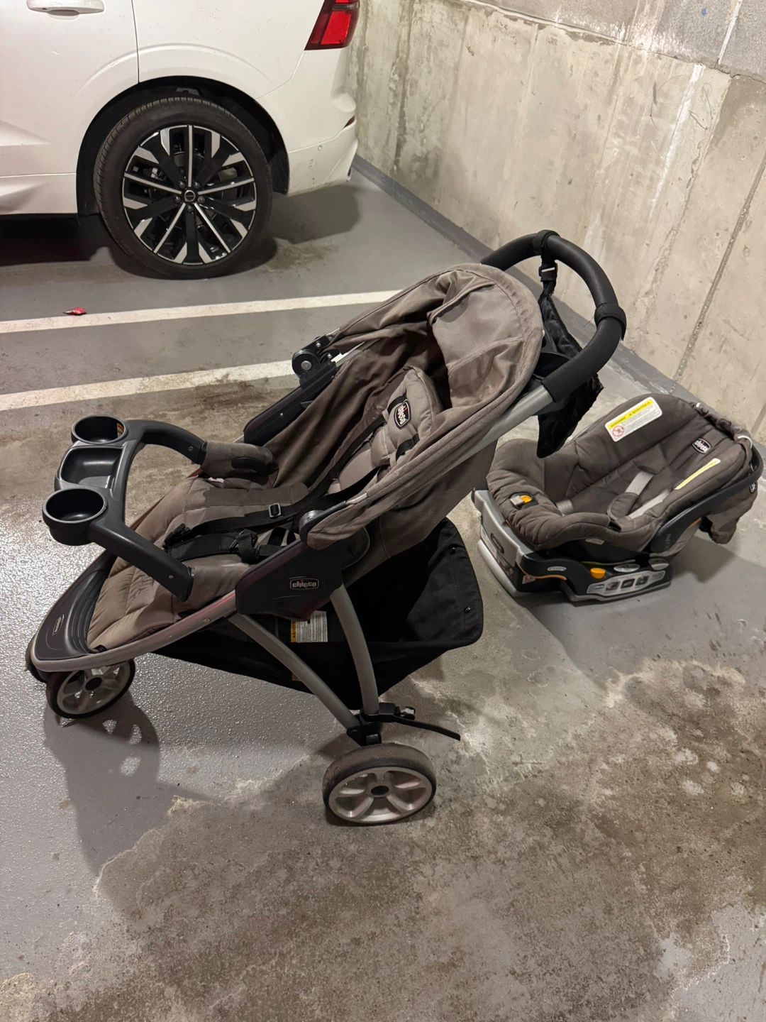 Chicco Stroller and Car Seat Travel System - photo 5