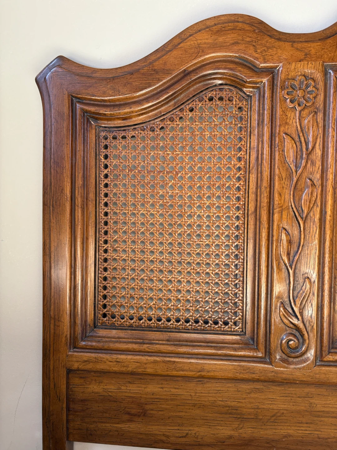 Cabernet II" French Provincial queen headboard - photo 4