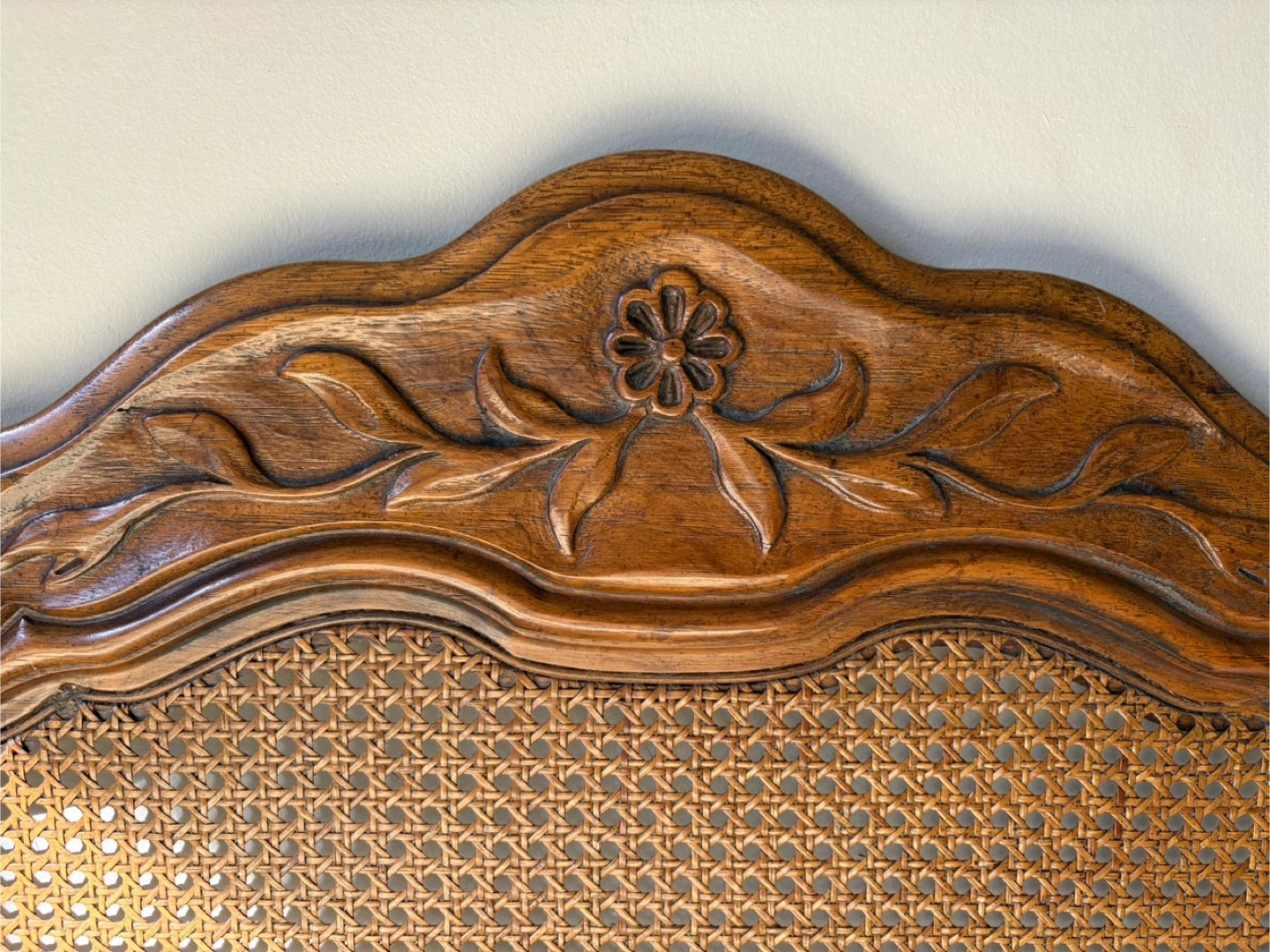 Cabernet II" French Provincial queen headboard - photo 2