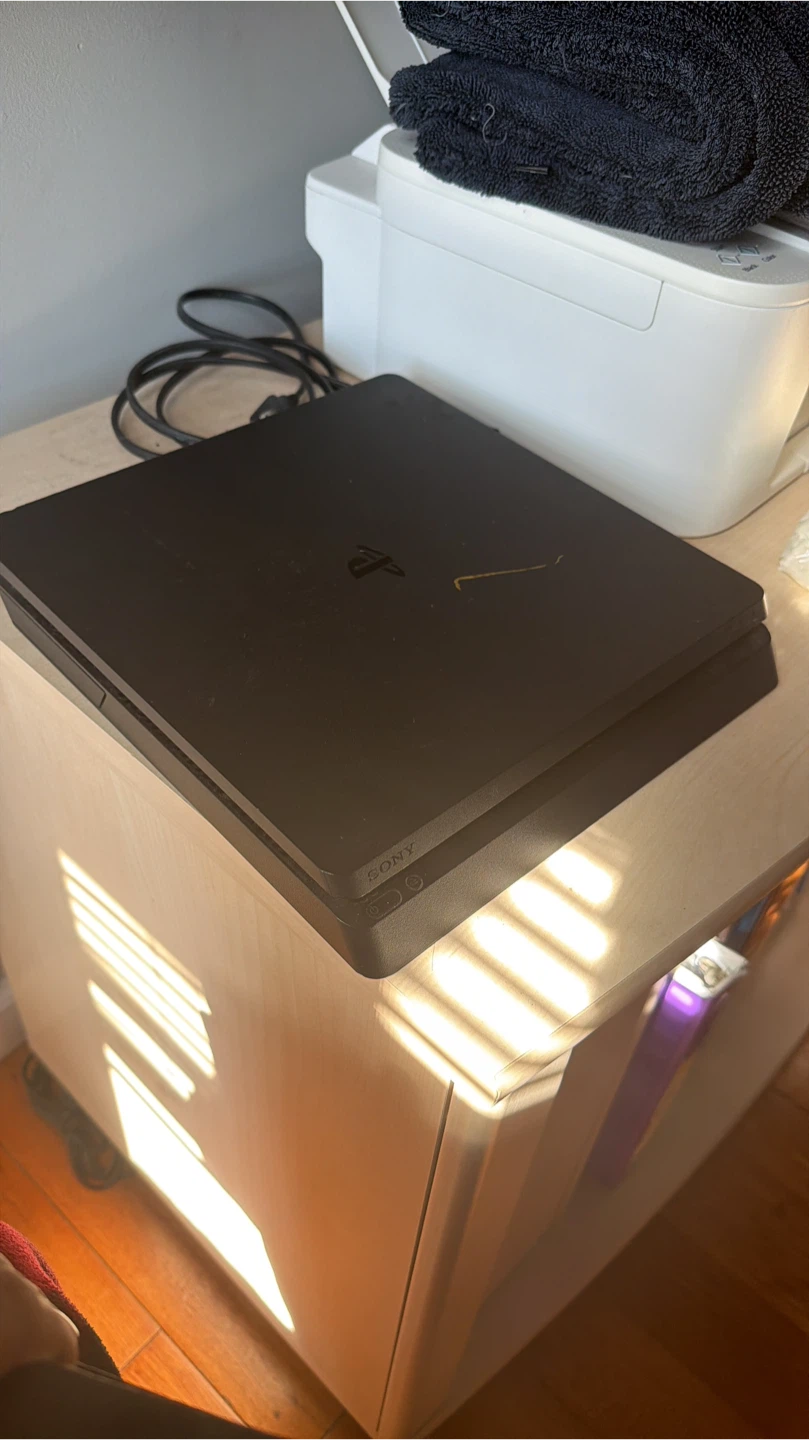 Sony PlayStation 4 1tb - photo 2