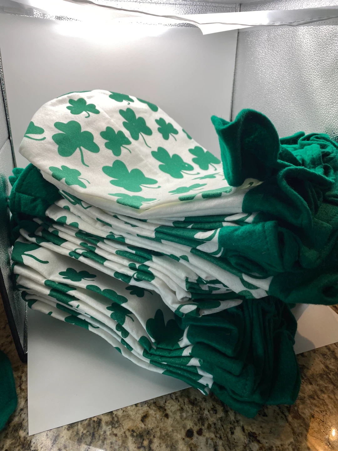 St. Patrick's Day Shamrock Top Hats and Cloth Napkins Bundle - photo 3
