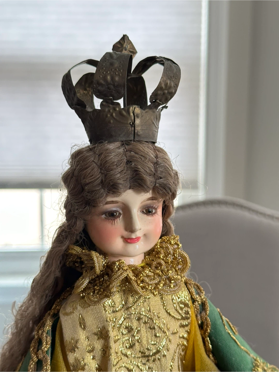 Vintage Religious Figurine Doll with Crown and Green Robe - photo 2