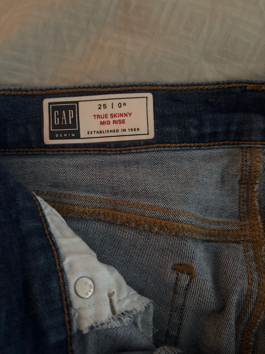 GAP True Skinny Mid Rise Jeans Size 25 - photo 3