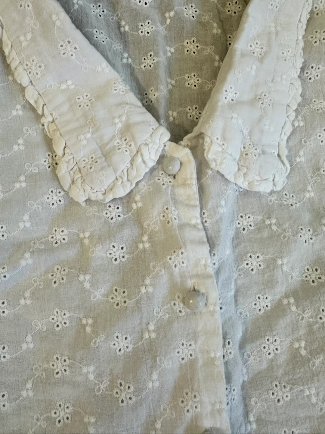 🌼 Eyelet Broderie Anglaise Blouse - photo 2