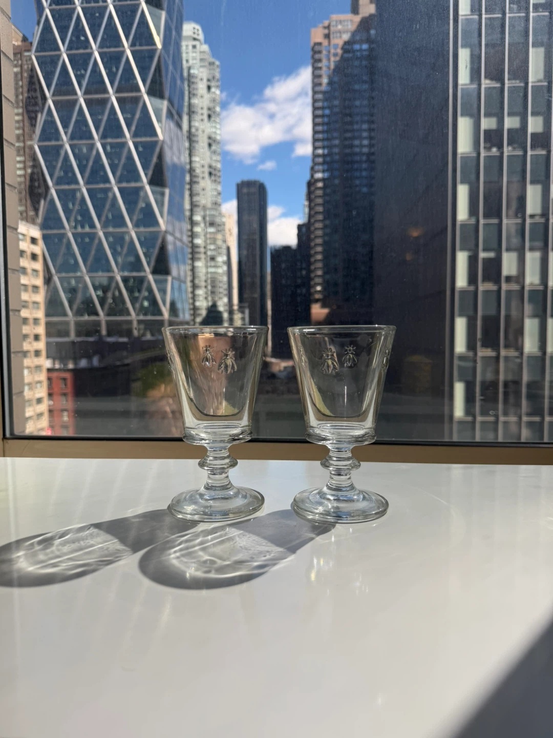 Set of 2 Clear Glass Bee Goblets - photo 4