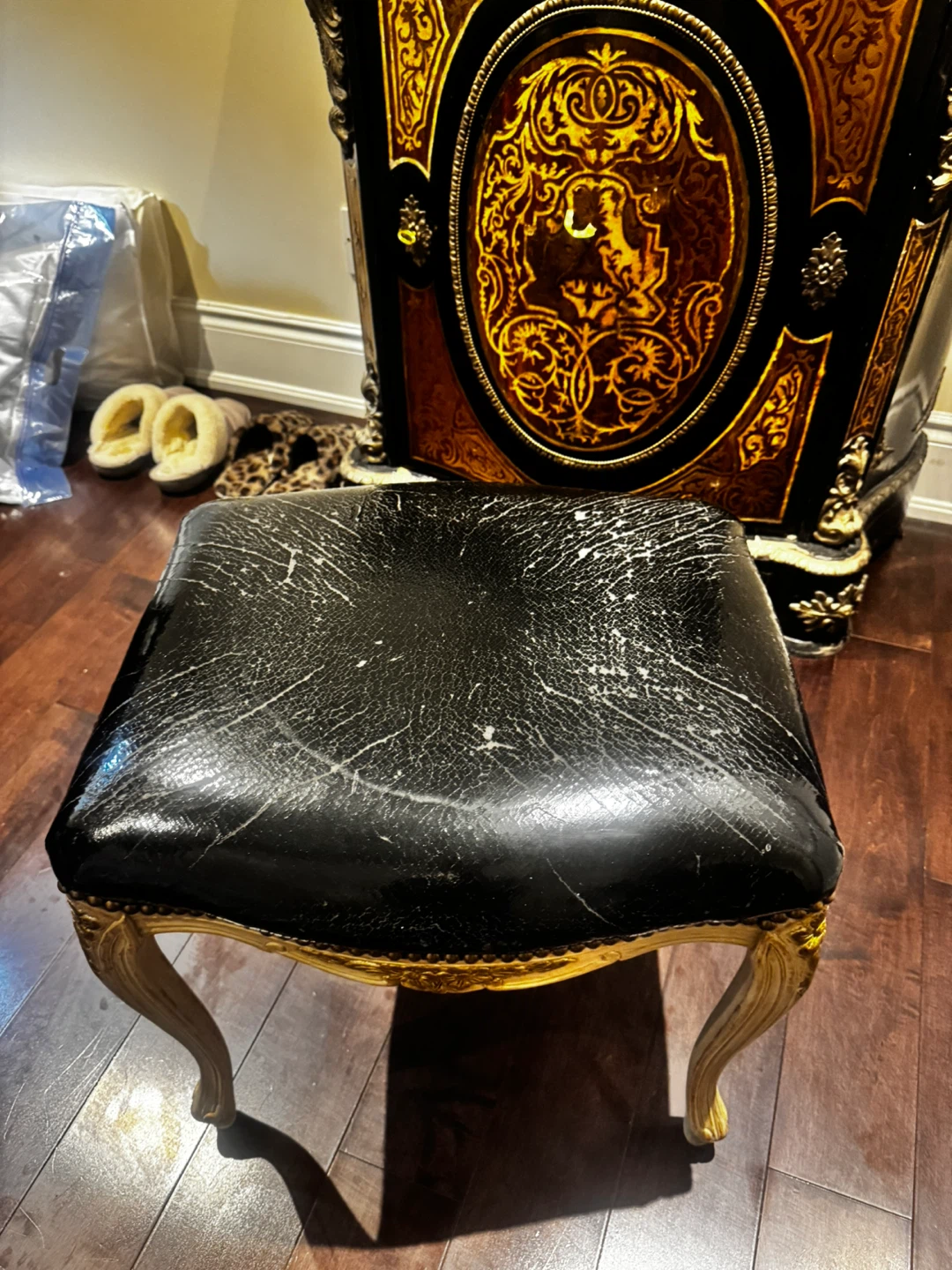 Black Faux Leather Vanity Stool with Gold Accents - photo 4