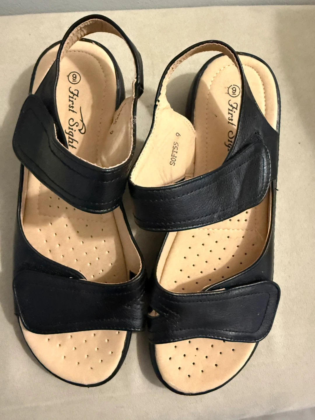 *Brand New* Women's black Sandals Size 9