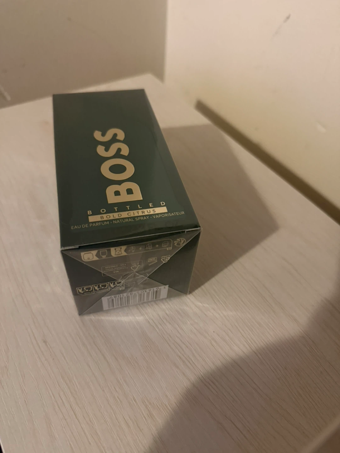 Hugo BOSS Bottled Bold Citrus Eau de Parfum Natural Spray 100ml - photo 2