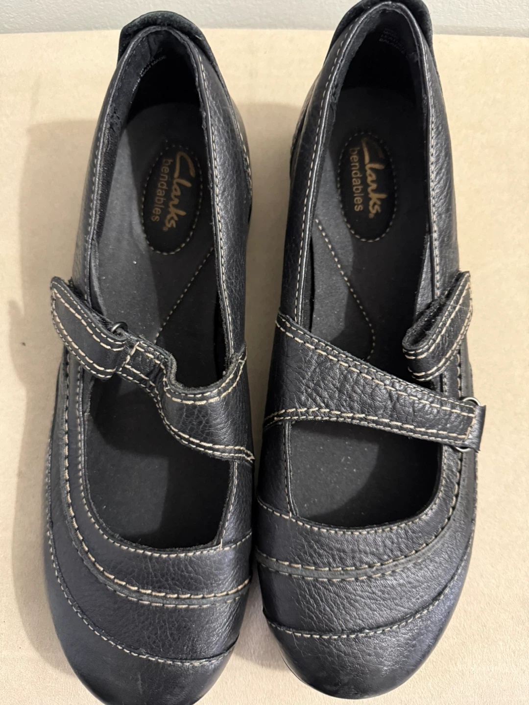 *Brand New* women’s Clarks Black Leather Mary Jane Shoes 9 W