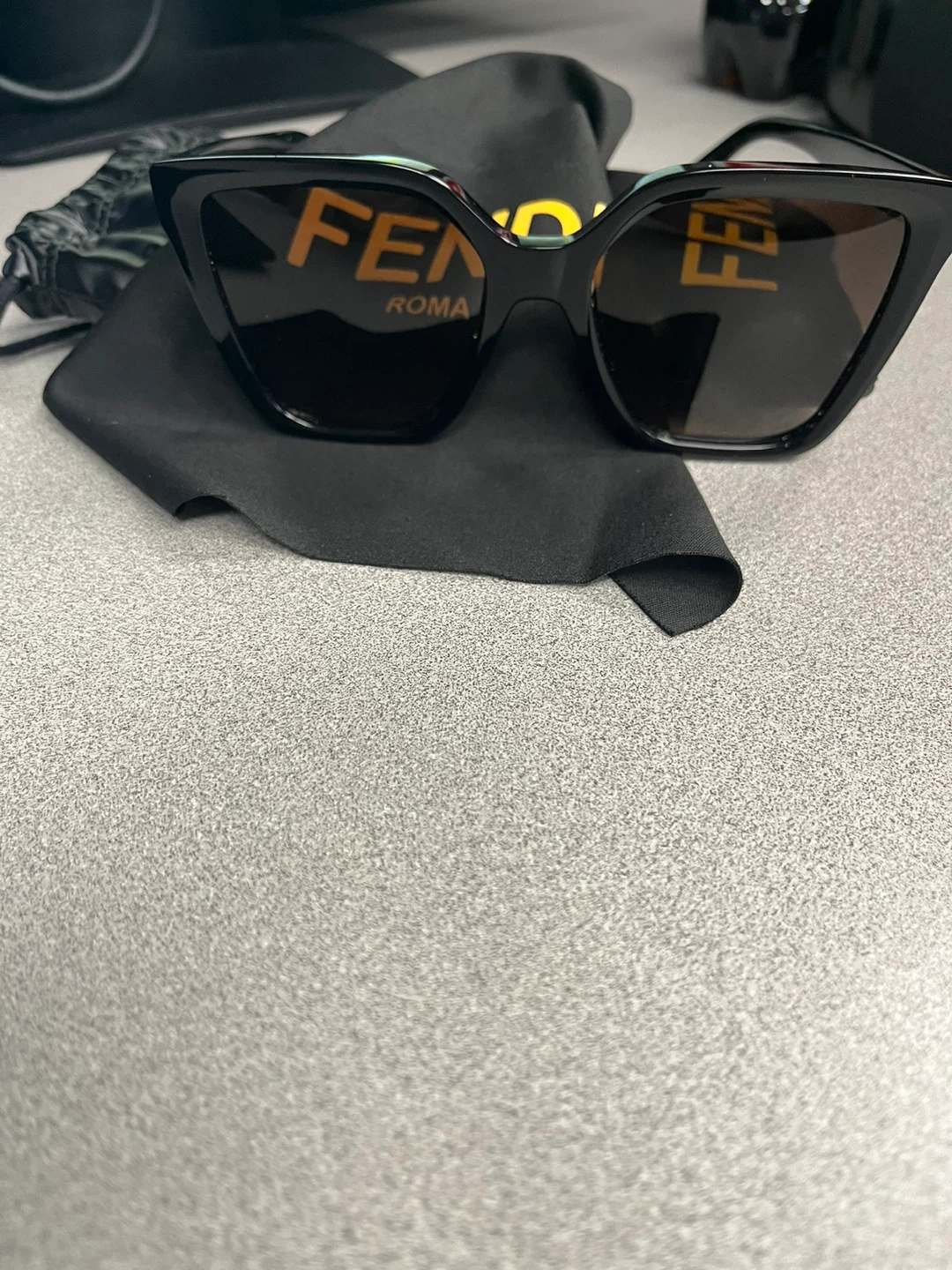 FENDI sunglasses. - photo 4