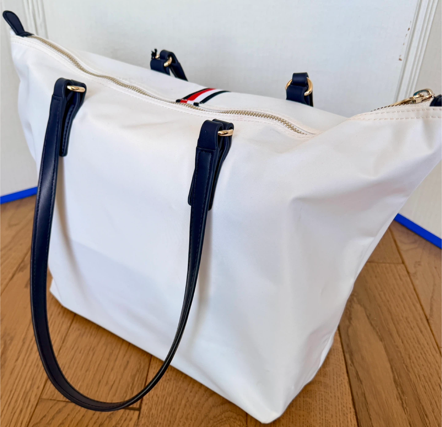Tommy Hilfiger White Tote Bag - photo 4