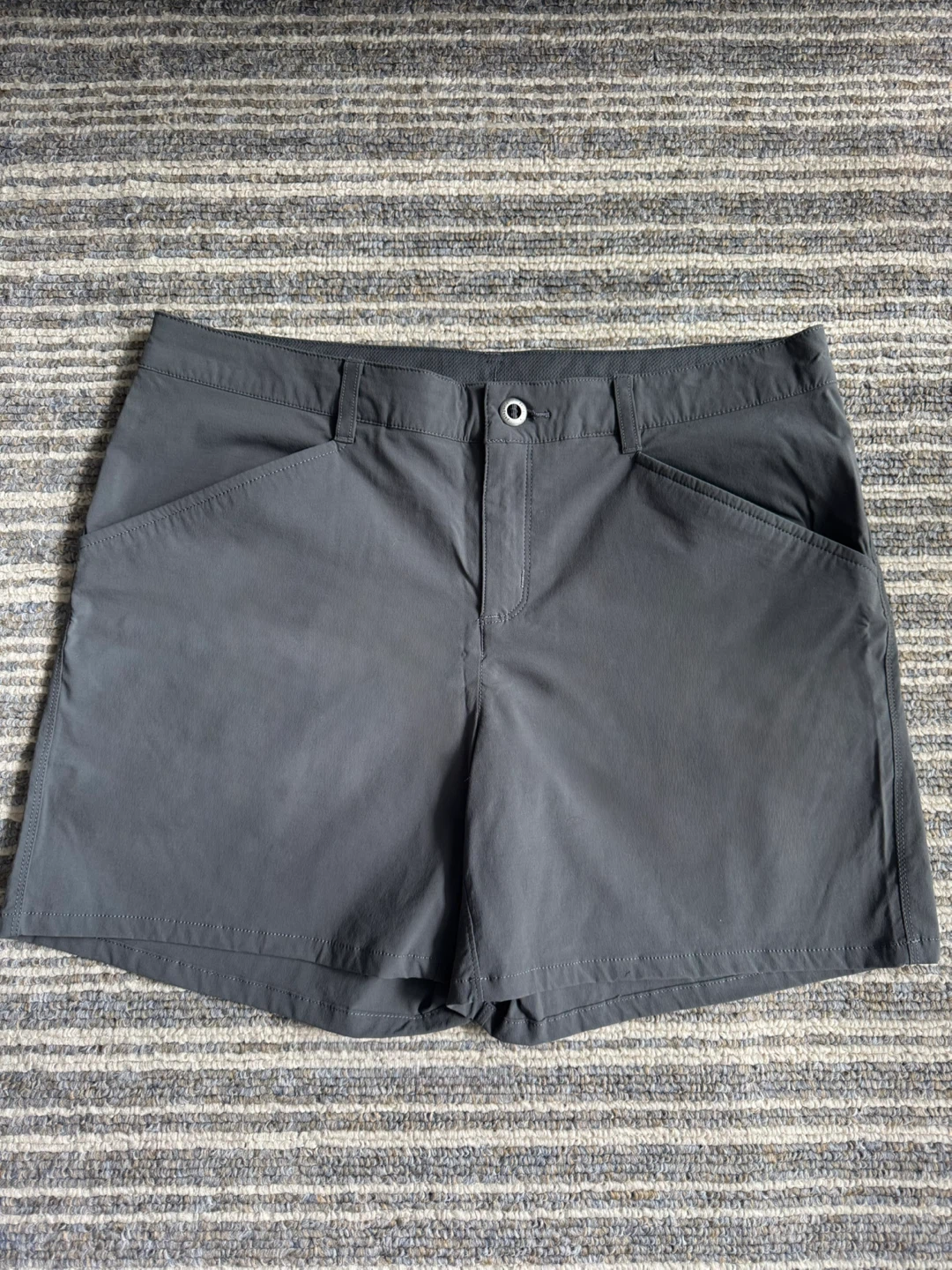 Patagonia Women's Quandary Shorts 5" - Size 12 - photo 2